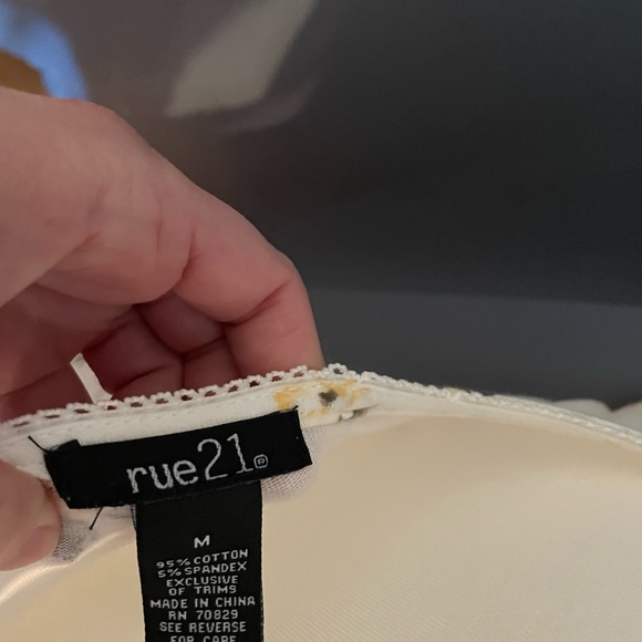 White, floral print sundress, Medium, Rue 21 - Picture 4 of 4